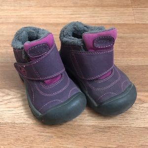 Keen toddler waterproof boots size 8